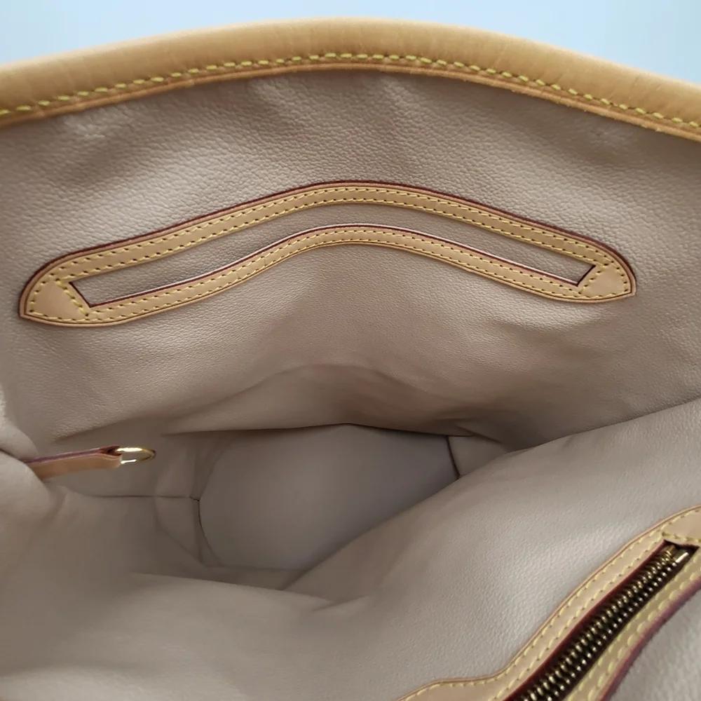 Louis Vuitton Monogram GM Bucket Shoulder Bag, Authentic..!!